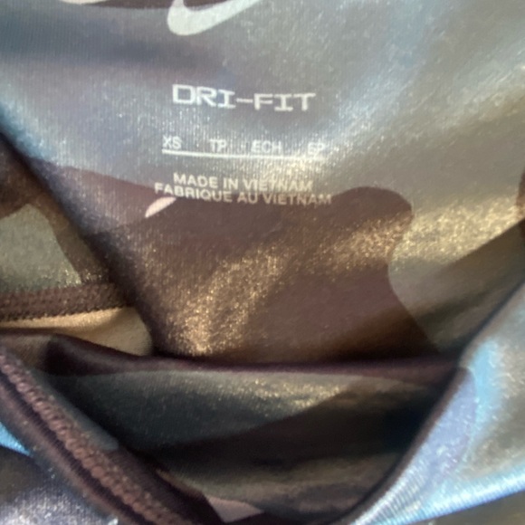 Nike One- NWT- blue camo leggings- XS - Picture 4 of 4